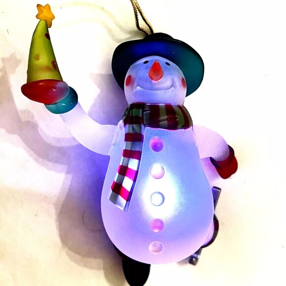 AVON Light Up Snowman Christmas Tree Ornament 5 1/2 Skating Color Changing 2005 - Picture 4 of 6